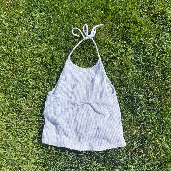 Brandy Melville Grey Crop Top - Picture 2 of 3